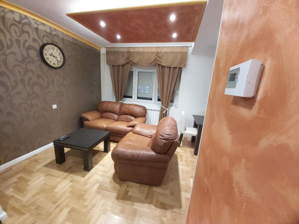 Target Apartment Banja Luka Exterior photo